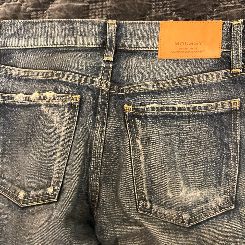 Super cute jeans I am reposhing because they were a bit tight.